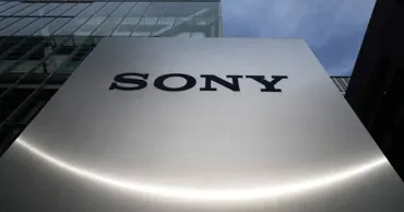 Sony выкупает права на песни Леонарда Коэна, Blondie, Бибера и других