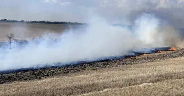 В Глодянском районе пенсионер попал в больницу, пытаясь потушить горящее поле