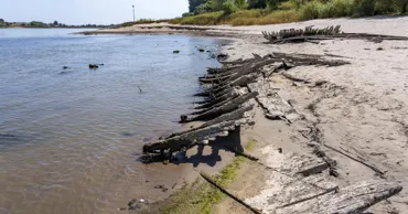Rinul atinge un nou minim record din cauza secetei. Transportul de mărfuri, afectat