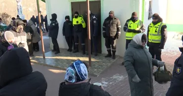 Ministrul Culturii a îndemnat la calm în conflictul de la biserica din Dereneu