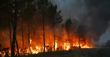 Macron: Incendiile sunt cele mai puternice de la sfârșitul celui de-al Doilea Război Mondial