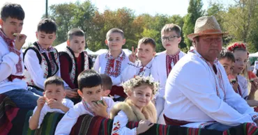 Festivalul „Așa-s toamnele la Ștefan Vodă” a adunat gospodari și artiști