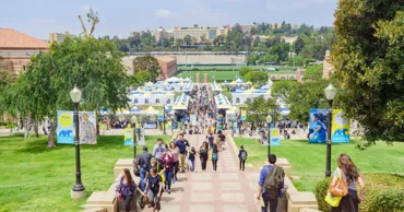 SUA înăspresc regulile pentru studenții străini. Universitățile riscă sancțiuni