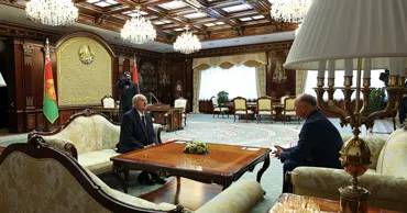 Президент Беларуси призвал Додона не допустить "уничтожения" Молдовы
