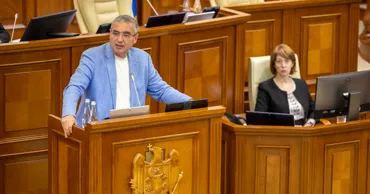 Usatîi critică proiectul privind cartelele SIM: Protecția începe peste 12 luni