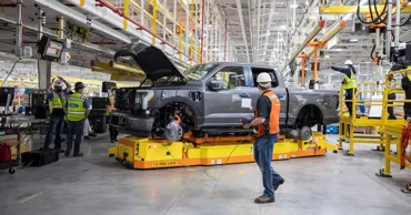 Ford пришлось вернуть своих опытных инженеров после ошибок ИИ