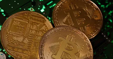 Стоимость биткоина упала ниже $60 тыс. впервые с 10 октября 2024 года