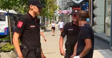 A deteriorat camera de la o misiune diplomatică: Un bărbat, prins de carabinieri