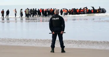 Великобритания и Франция договорились защищать Ла-Манш от нелегальных переправ