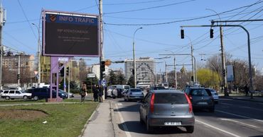 Виктор Киронда считает, что в Кишинёве слишком много уличной рекламы.
