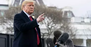 Trump ar putea transforma sala de presă de la Casa Albă în piscină