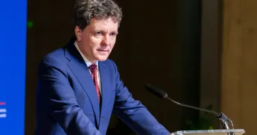 Никушор Дан отложит объявление кандидата в премьер-министры Румынии