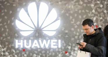 Великобритания планирует отказаться от продукции Huawei в инфраструктуре связи.