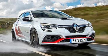 Группу Renault назвали "Производителем года".