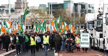 Irlanda face concesii protestatarilor în privința prețurilor la combustibil