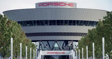 Porsche закрывает три дочерних компании и сокращает работников