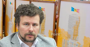 В Молдове все школы получат копии Декларации независимости