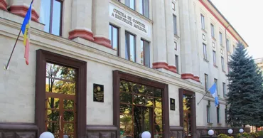 Парламент Молдовы расширил финансовую автономию Счётной палаты