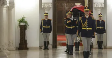 România își ia rămas bun de la Ion Iliescu