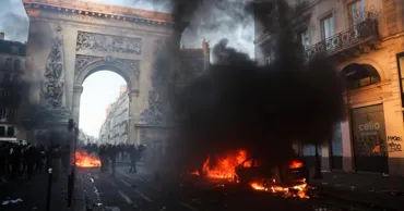 В протестах во Франции участвовали полмиллиона человек: более тысячи задержанных