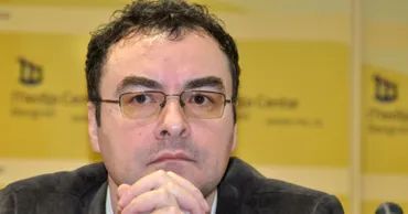 Новые власти Сербии хотят отменить поставки оружия в Украину