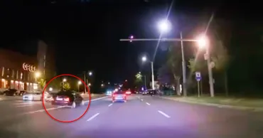 A încercat o manevră periculoasă, dar a dat peste polițiști: Un șofer, sancționat