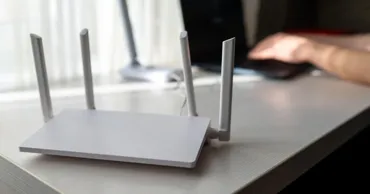 Avertisment: Vulnerabilitate critică la peste 20 de modele de routere chinezești
