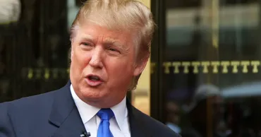 Taxa pe serviciile digitale poate costa scump Europa. Trump amenință cu tarife vamale