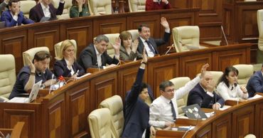 Платформа DA поддержит вотум недоверия против министра Думбрэвяну.