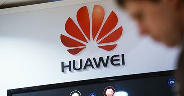 Huawei назвала обвинения минюста США политическим преследованием.