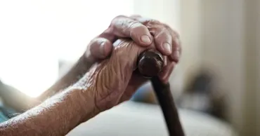 Factorul care poate prezice longevitatea mai bine decât dieta sau mișcarea
