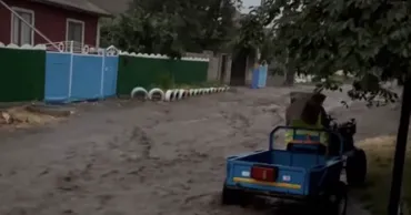 После жары ливни в Кагульском районе превратили улицы в реки