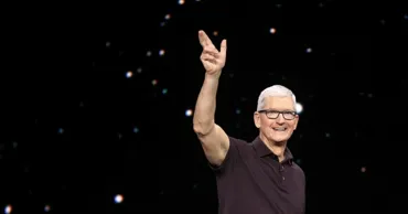 Тим Кук получит $47 млн от Apple после ухода с поста гендиректора