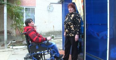 В Дубоссарах кресла-коляски получили 22 человека с ограниченными возможностями здоровья.