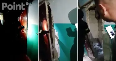 Бойцы Fulger вынуждены были выломать дверь, чтобы попасть в квартиру для обыска