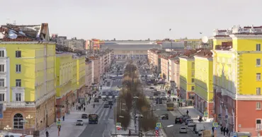 Orașul fără drumuri spre restul țării: 45 de zile pe an nu răsare soarele