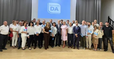 Platforma DA are o nouă conducere. Dinu Plîngău și Stela Macari revin în formațiune