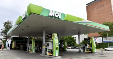 Венгерская MOL продолжает переговоры по приобретению "дочки" "Газпрома"