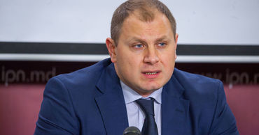 Аналитик и адвокат Штефан Глигор.