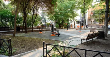 Alte două curți de bloc din Capitală, modernizate prin Programul „Curtea Europeană”