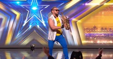 Cаксофонист из SunStroke Project получил четыре «да» на шоу Britain’s Got Talent