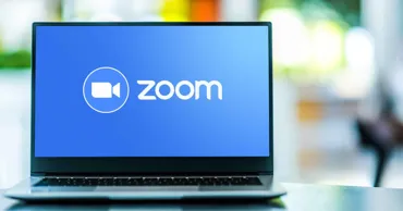 Zoom va avea un agent AI: Acesta va fi capabil să programeze întâlniri și să ia notițe