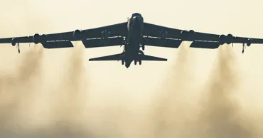 В Калифорнии рухнул бомбардировщик B-52, восемь погибших
