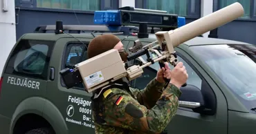 Парламент Германии разрешил военным сбивать неизвестные дроны