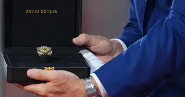 Donald Trump a primit un inel cu 321 de diamante de la un consorțiu din Belgia