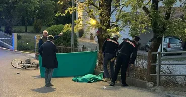 В Италии молдаванка погибла, врезавшись на велосипеде в забор