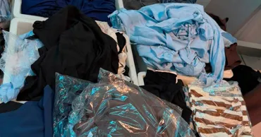 Rochii de mireasă și haine nedeclarate, găsite în bagajele a două pasagere