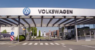 Владельцы Volkswagen требуют срочных реформ из-за падения прибыли