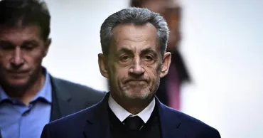 СМИ: Экс-президенту Франции Саркози придется отбыть еще 6 месяцев наказания в тюрьме