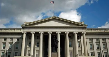 США продлили лицензию о переговорах по зарубежным активам "Лукойла"